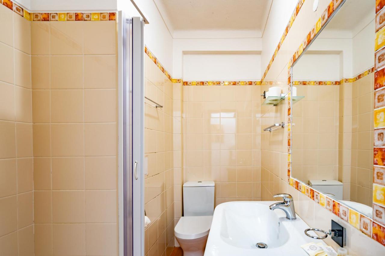 Apartamentos Patio Victoria By Umbral Вила Нова де Милфонтеш Екстериор снимка