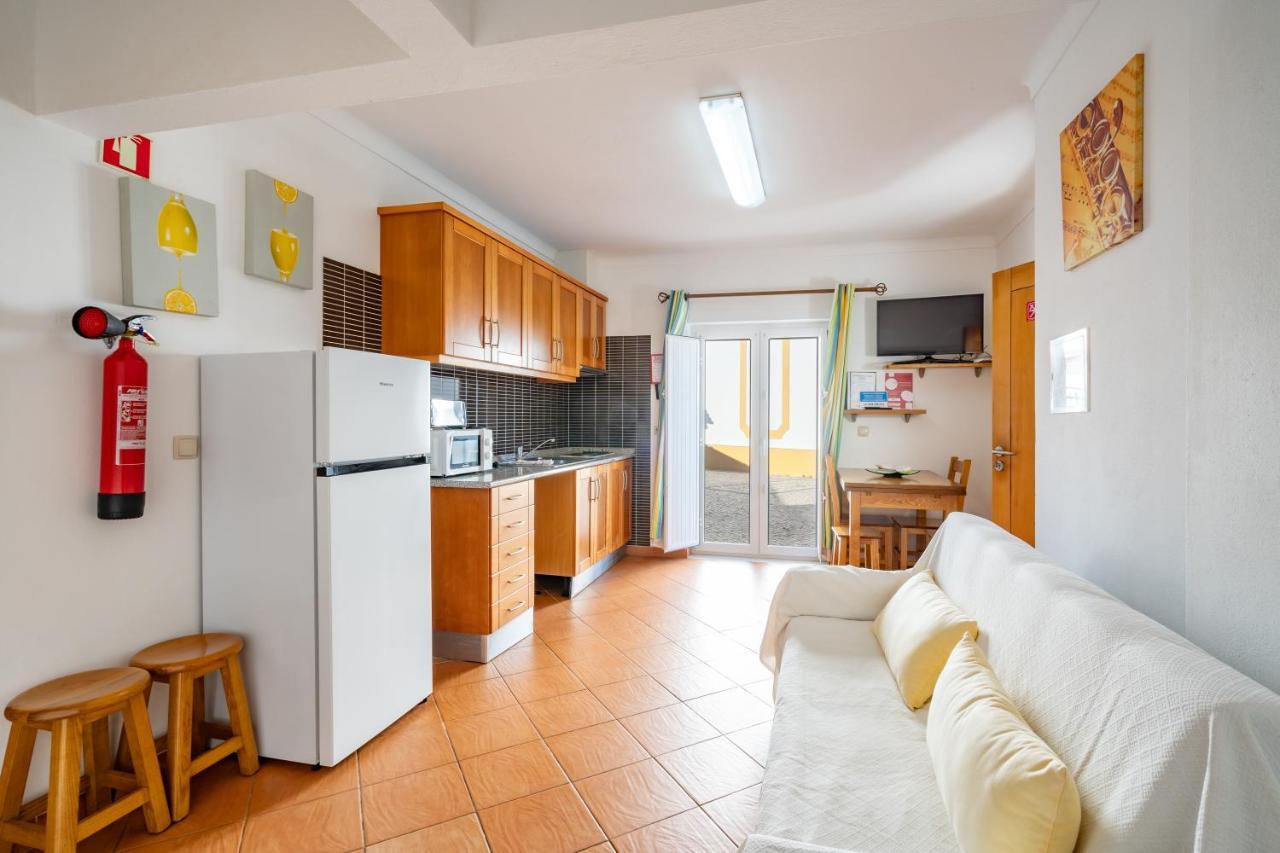 Apartamentos Patio Victoria By Umbral Вила Нова де Милфонтеш Екстериор снимка