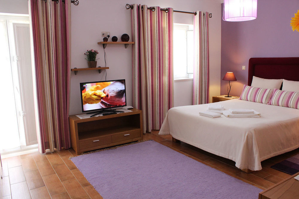 Apartamentos Patio Victoria By Umbral Вила Нова де Милфонтеш Екстериор снимка